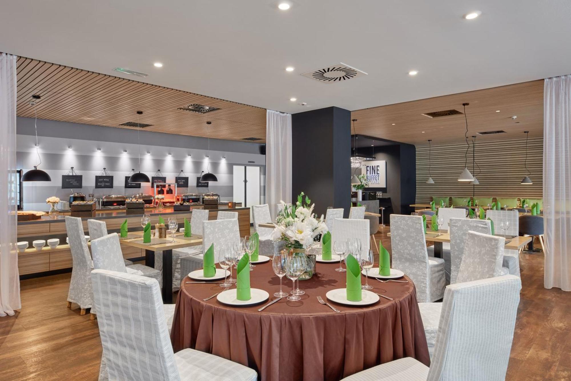 Spa Hotel Felicitas Podebrady Luaran gambar