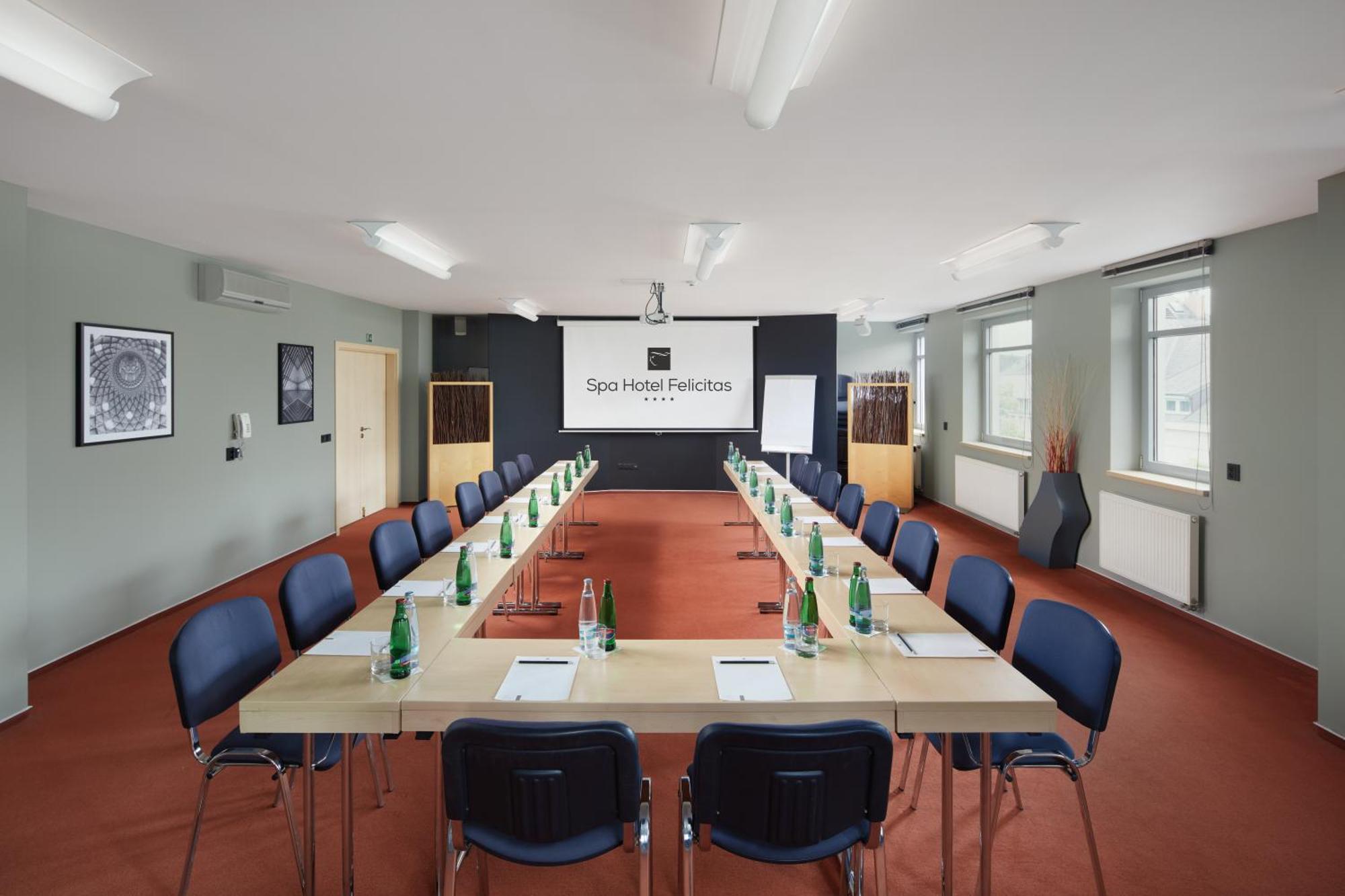 Spa Hotel Felicitas Podebrady Luaran gambar